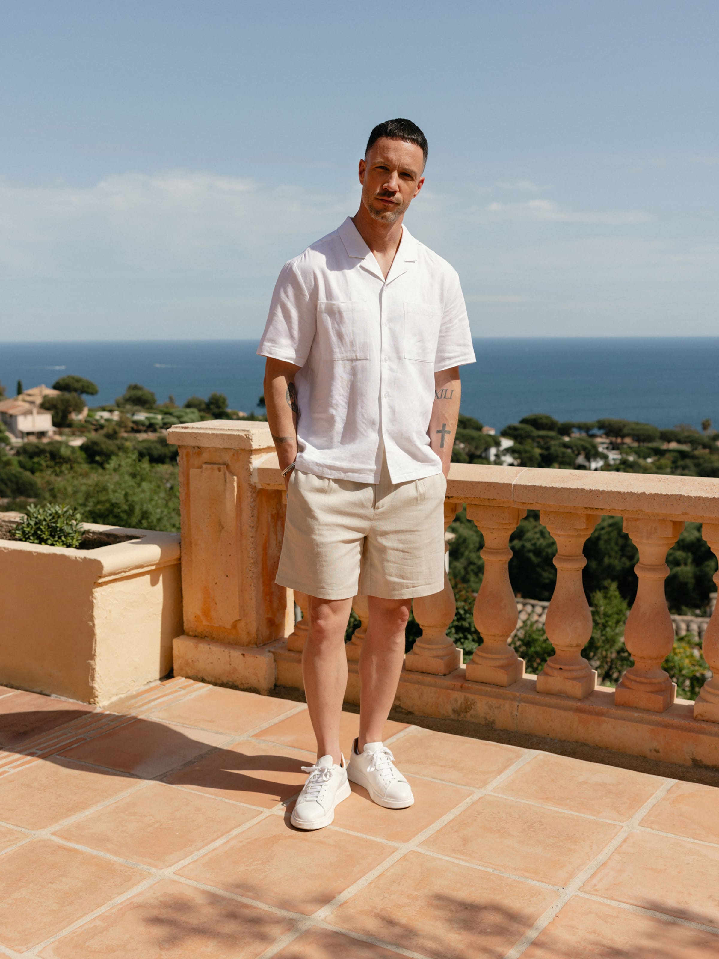 Daniel Fuchs - White Shirt & Linen Shorts Look