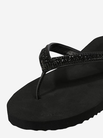 FLIP*FLOP T-Bar Sandals in Black