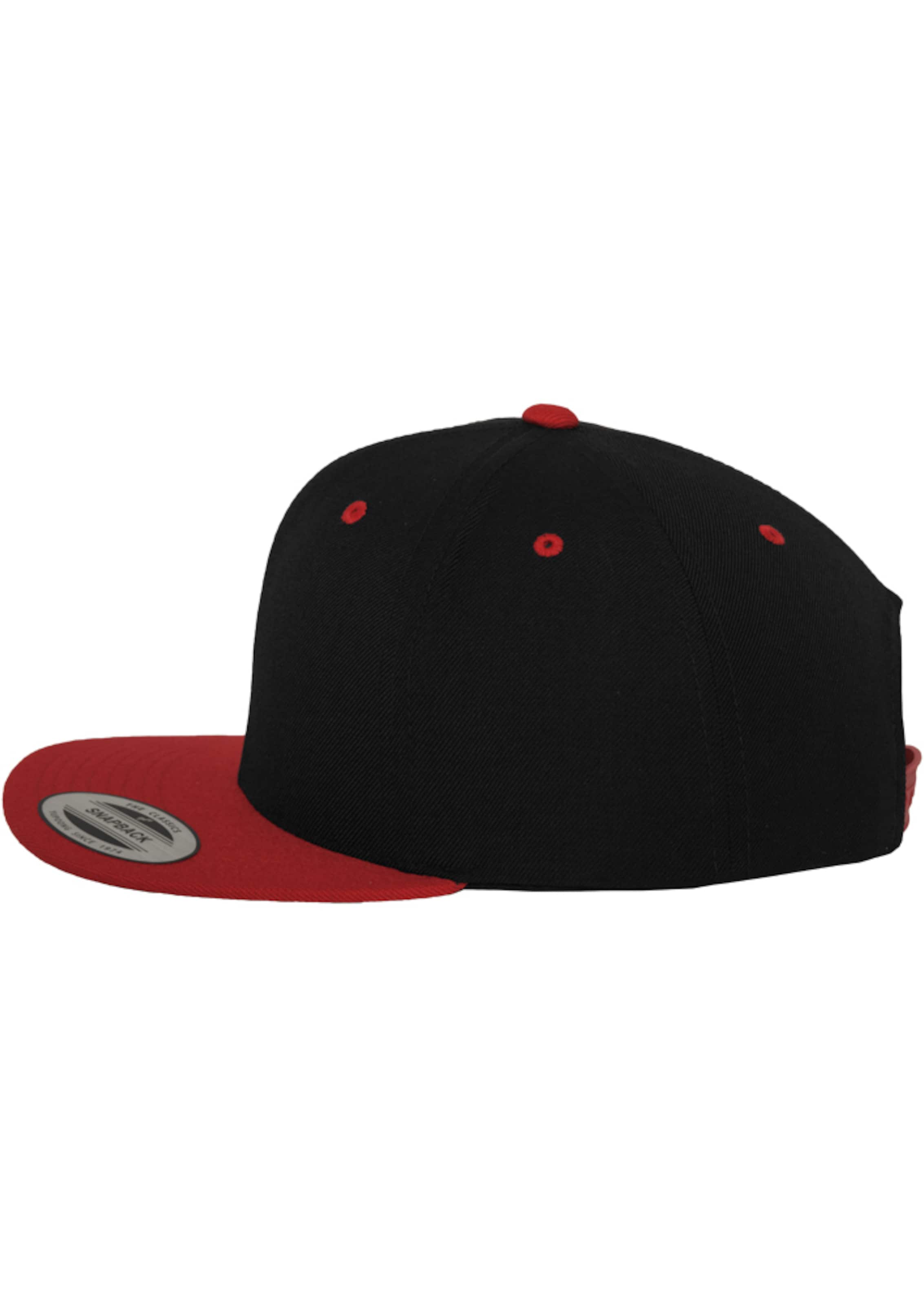 Flexfit Cap in Black