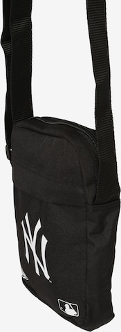 NEW ERA Τσάντα ώμου 'MLB SIDE BAG' σε μαύρο: πλευρά