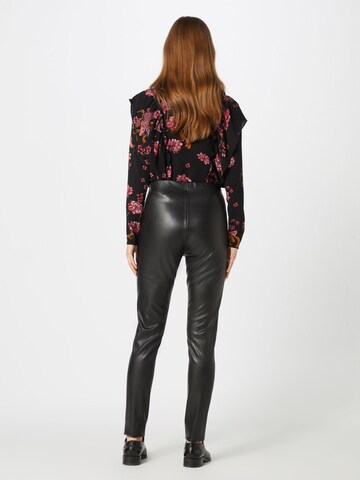 SOAKED IN LUXURY - Skinny Leggings 'Kaylee' em preto: atrás