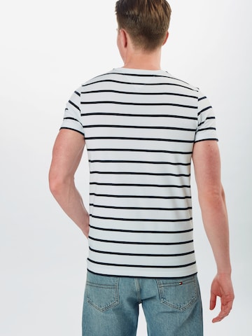 TOMMY HILFIGER Slim fit Μπλουζάκι σε μπλε