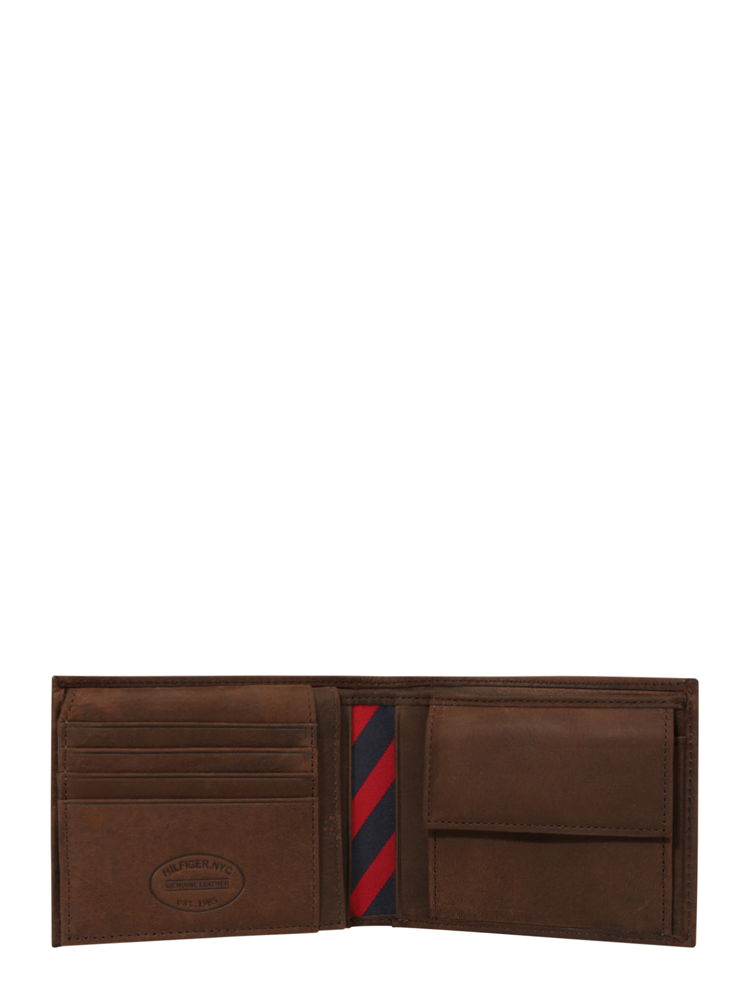 Men Wallets & cases | TOMMY HILFIGER Wallet 'Johnson' in Chocolate - MZ86923
