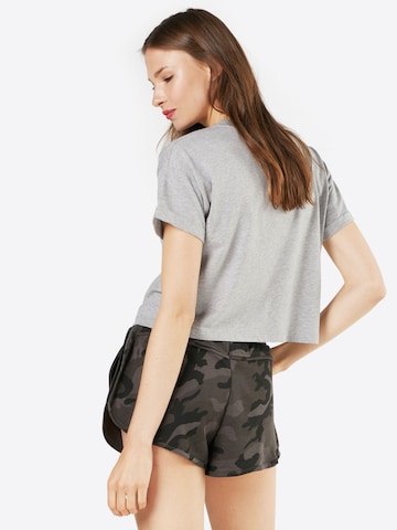 Urban Classics Regular Shorts in Grau