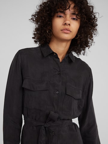 Robe-chemise 'Farha' EDITED en noir