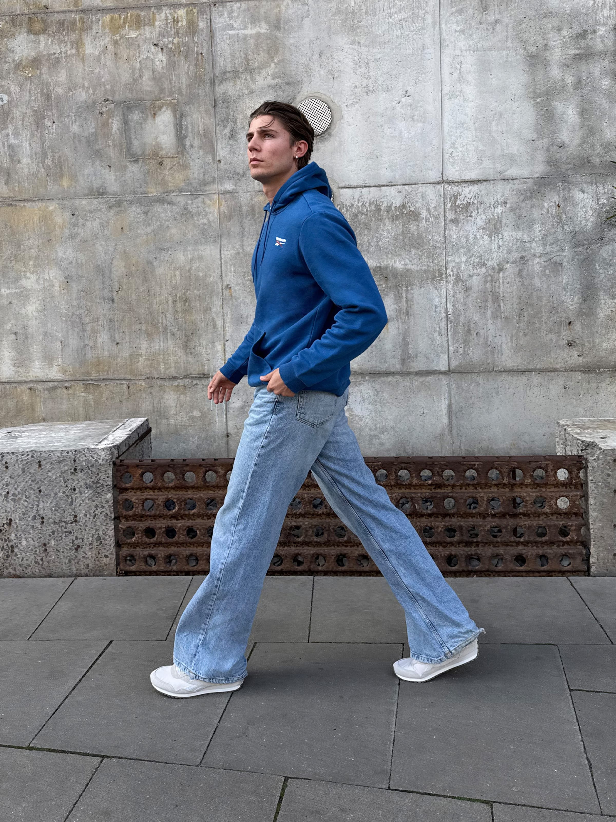 Liam - Blue Sweater Look by Reebok