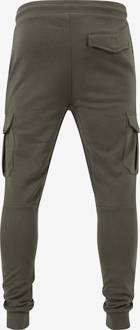 Urban Classics Tapered Cargo trousers in Green