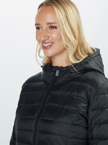 Veste d’hiver 'Tahoe' ONLY Carmakoma en noir