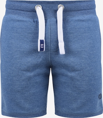 !Solid Regular Pants in Blue: front