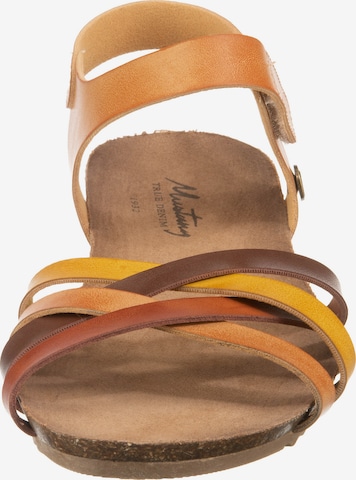 MUSTANG Sandalen met riem in Bruin