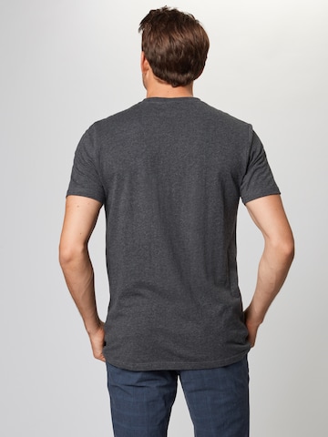 Coupe regular T-Shirt 'Prado' ELLESSE en gris : derrière