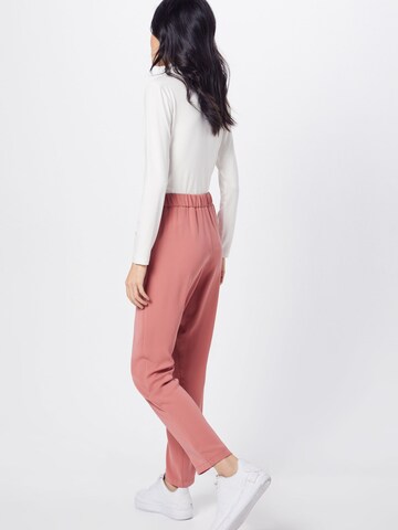 Regular Pantalon 'Gotje' ABOUT YOU en rose : derrière