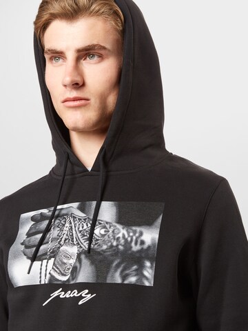 MT Men Sweatshirt 'Pray 2.0' in Schwarz