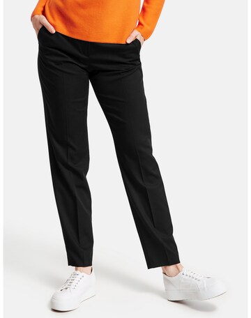 Regular Pantalon à plis GERRY WEBER en noir : devant