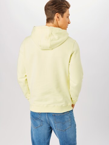 Urban Classics Sweatshirt in Geel