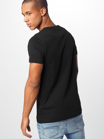 Coupe regular T-Shirt TOMMY HILFIGER en noir : derrière