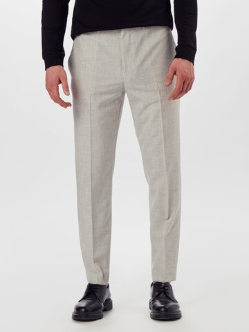 BURTON MENSWEAR LONDON Слим Плиссированные брюки в Серый: спереди