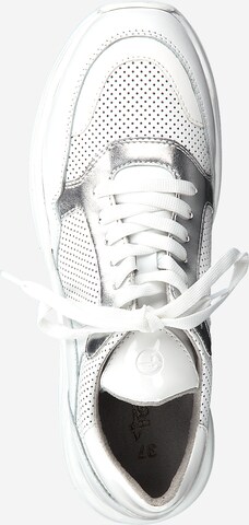 TAMARIS Sneakers laag in Wit: bovenkant