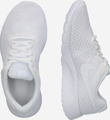 Nike Sportswear Trampki 'Tanjun' w kolorze biały