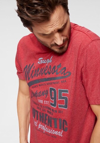 Man's World T-Shirt in Rot