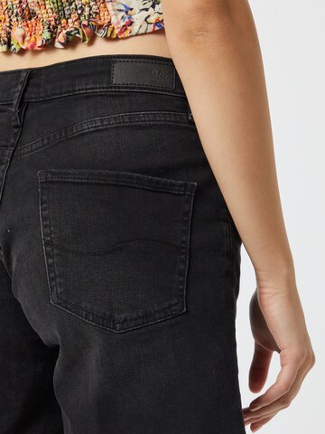 QS Regular Jeans in Zwart