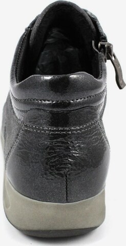 ARA Lace-Up Shoes in Grey