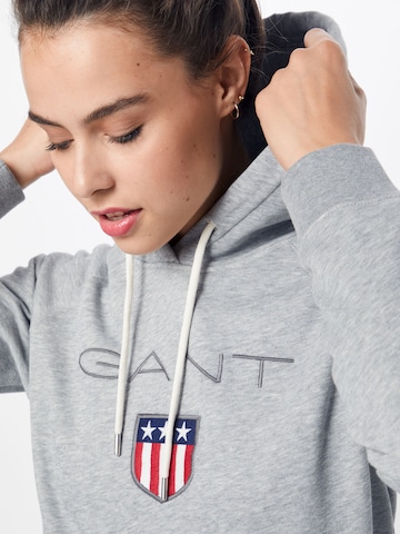 Sweat-shirt 'Shield' GANT en gris