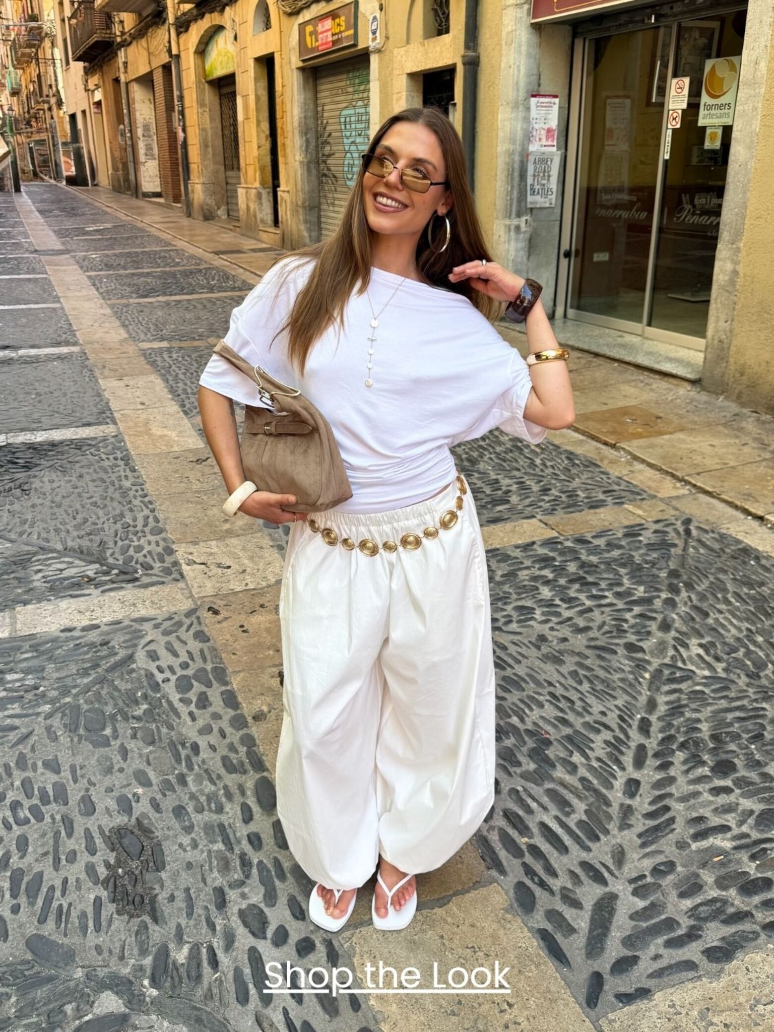 Minimale Palette. Maximale Wirkung. Die Kunst des All-White-Stylings
