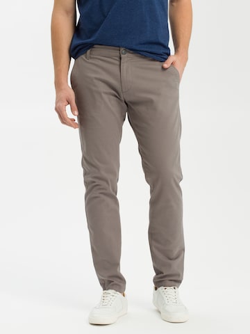 Cross Jeans Tapered Chino Pants ' Chino ' in Grey: front