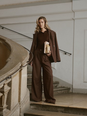 Brown Suit Look