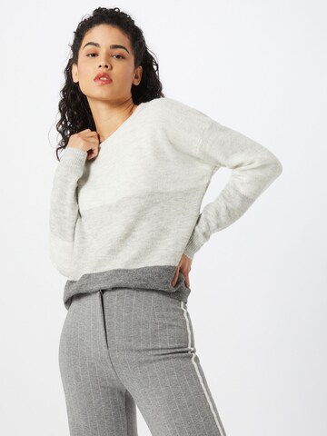 JDY Sweater 'Elanora' in Grey: front