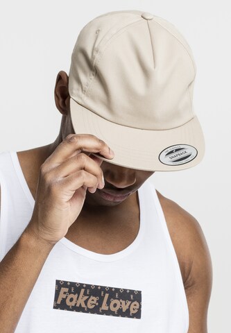 Flexfit Cap in Weiß: Vorderseite