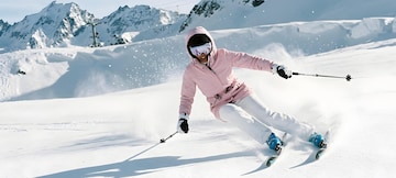 Pregătiți pentru pârtie: piese esențiale pentru schi și snowboard