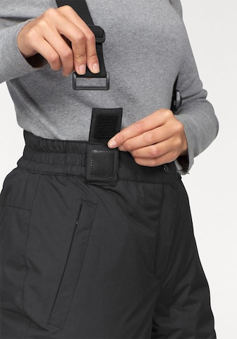 EASTWIND Regular Workout Pants in Black