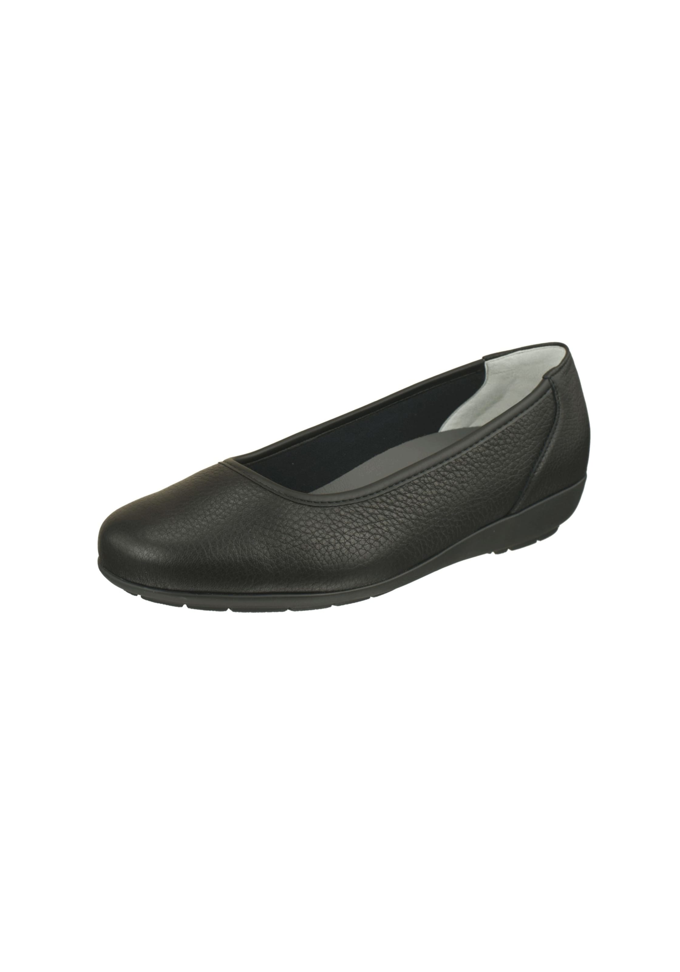 Natural Feet Ballerina 'Johanna' in Black: front