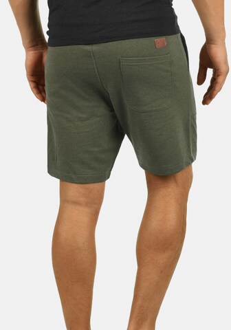 BLEND Regular Sweatshorts 'Mulker' in Grün