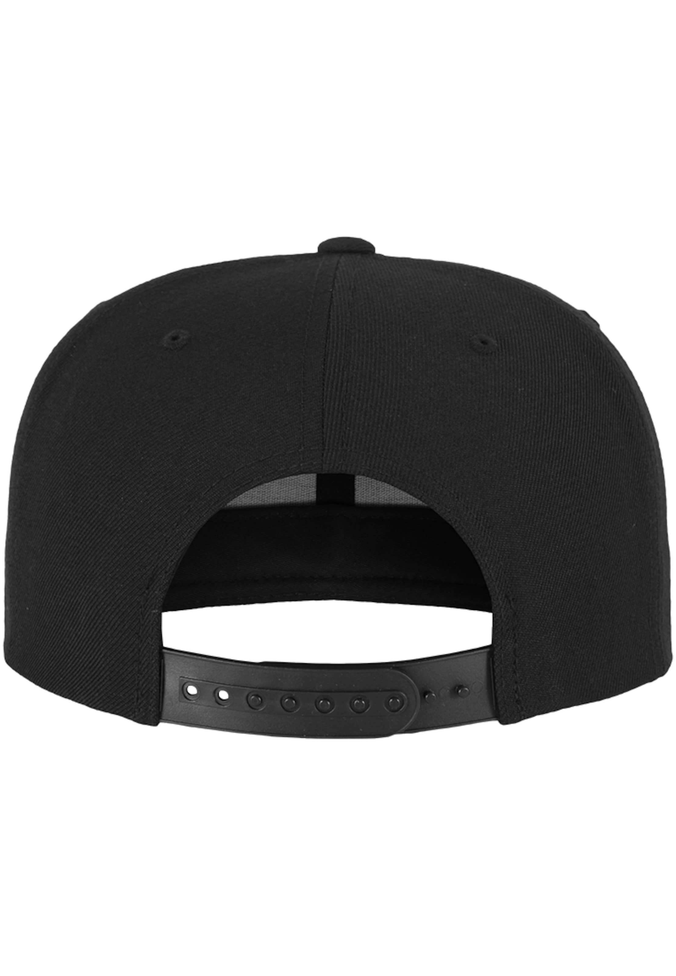 Flexfit Cap in Black