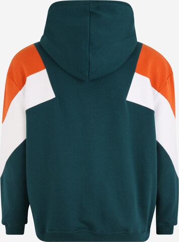 Urban Classics Sweatshirt in Green