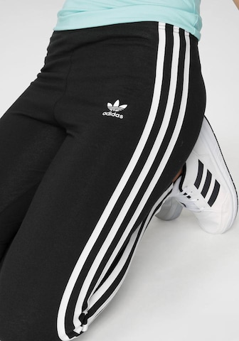 ADIDAS ORIGINALS Skinny Κολάν σε μαύρο