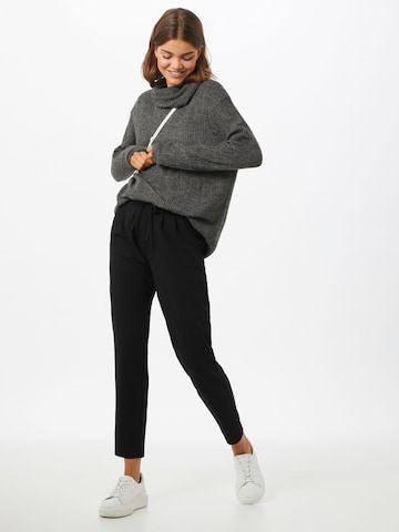 JDY - regular Pantalón plisado 'Catia' en negro