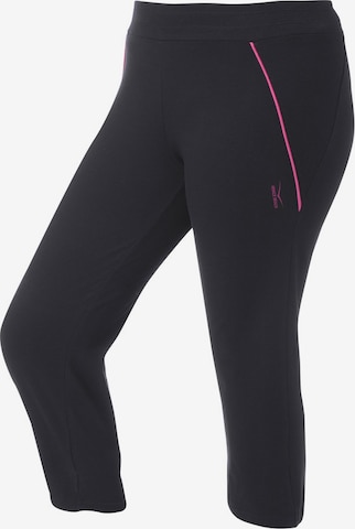 VENICE BEACH Regular Workout Pants in Black: front