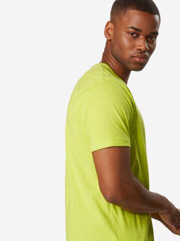 T-Shirt Urban Classics en jaune