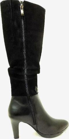 CAPRICE Boots in Black