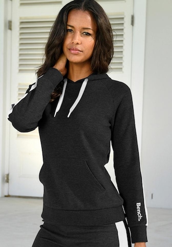 Sweat-shirt BENCH en noir : devant