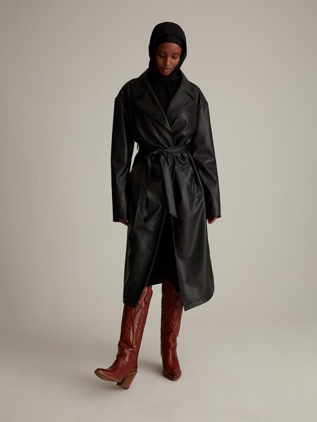 Donna - Elegant Leather Coat Look