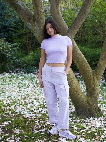 Lavender Cargo Look