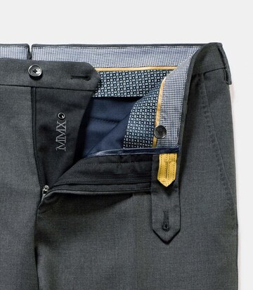 MMX Germany Slimfit Chinohose in Grau