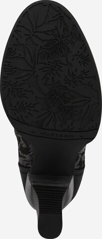 MUSTANG Bootie in Black: bottom