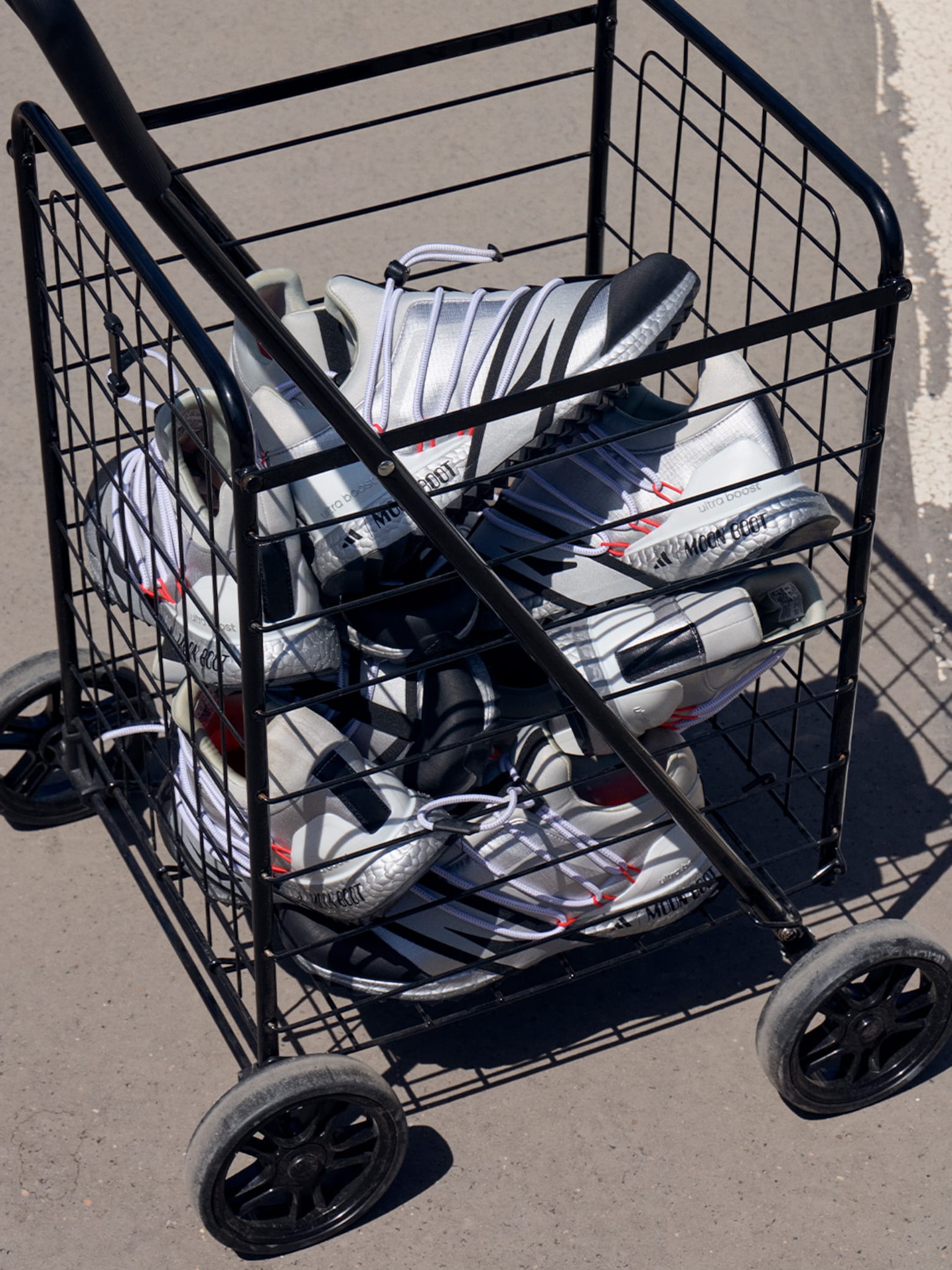 adidas x Moon Boot adidas Sportswear