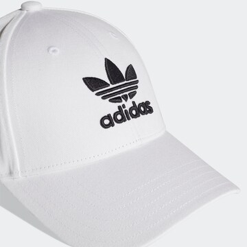 balta ADIDAS ORIGINALS Kepurė